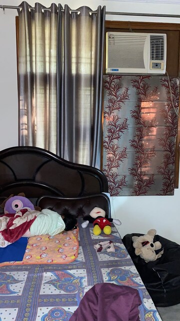 Living Room in 3 BHK Builder Floor at Sector 40 – for Rent