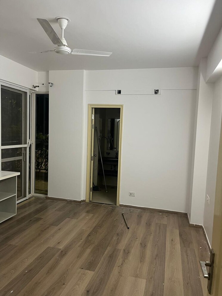 Room, supertech-araville 3 Bedroom 1945 Sq.Ft. Apartment In Sector 79 Gurgaon 8551917