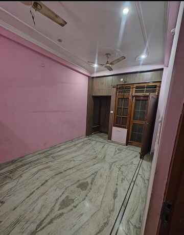 Bedroom in 2 BHK Villa at Jankipuram – for Rent
