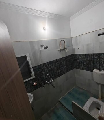 Attached Bathroom in 2 BHK Villa at Jankipuram – for Rent