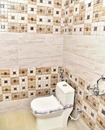 Bathroom in 2 BHK Apartment at Sargam Apartment, Jankipuram – for Rent
