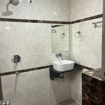 Bathroom in 3.5 BHK Builder Floor at Sector 43 – for Rent