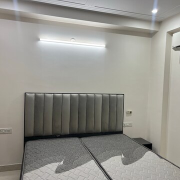 Bedroom in 3.5 BHK Builder Floor at Sector 43 – for Rent