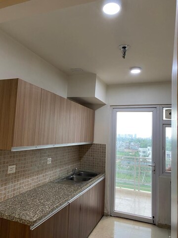 Room in 3 BHK Apartment at DLF The Skycourt, Sector 86 – for Rent