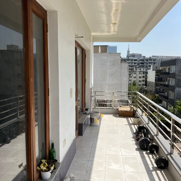 Balcony in 3.5 BHK Builder Floor at Sector 43 – for Rent