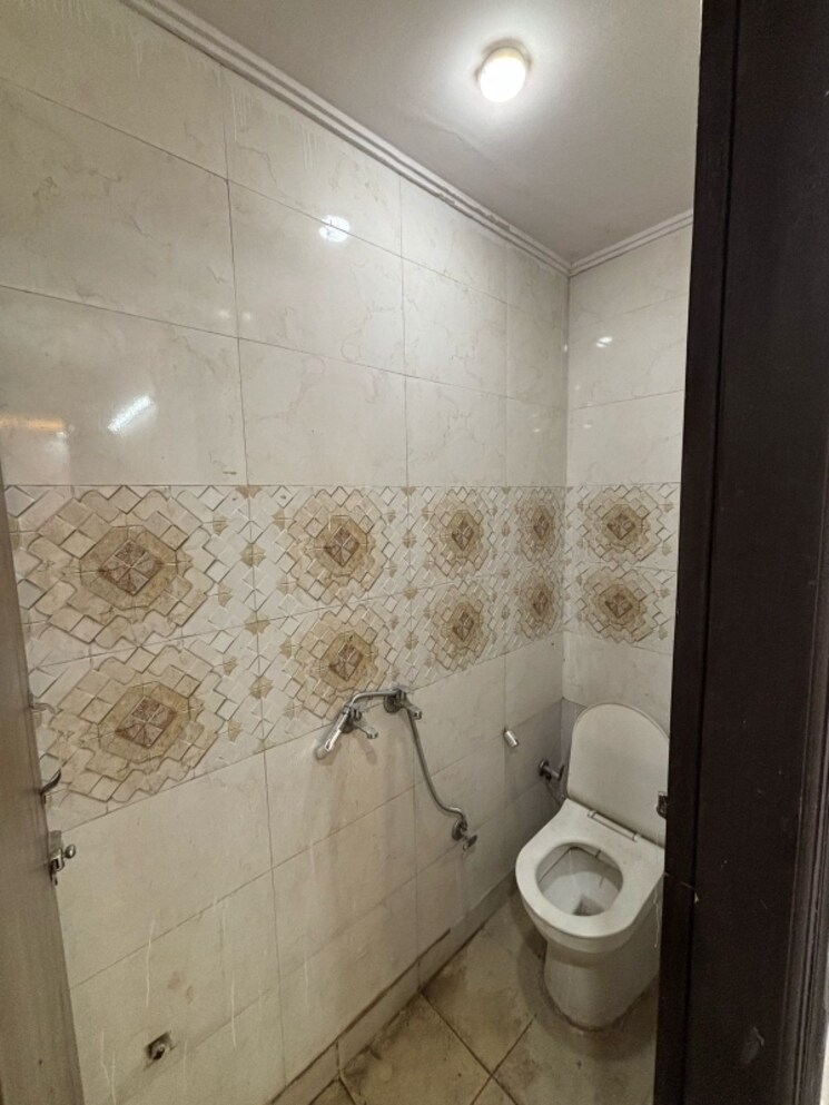 Bathroom, govindpuri 2 Bedroom 550 Sq.Ft. Builder Floor In Govindpuri Delhi 8552150