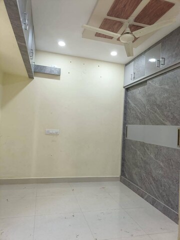 Room in 2 BHK Apartment at Begumpet – for Rent