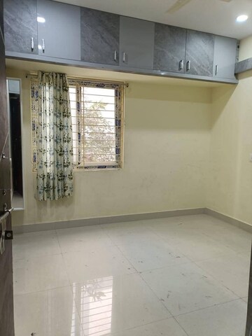 Room in 2 BHK Apartment at Begumpet – for Rent