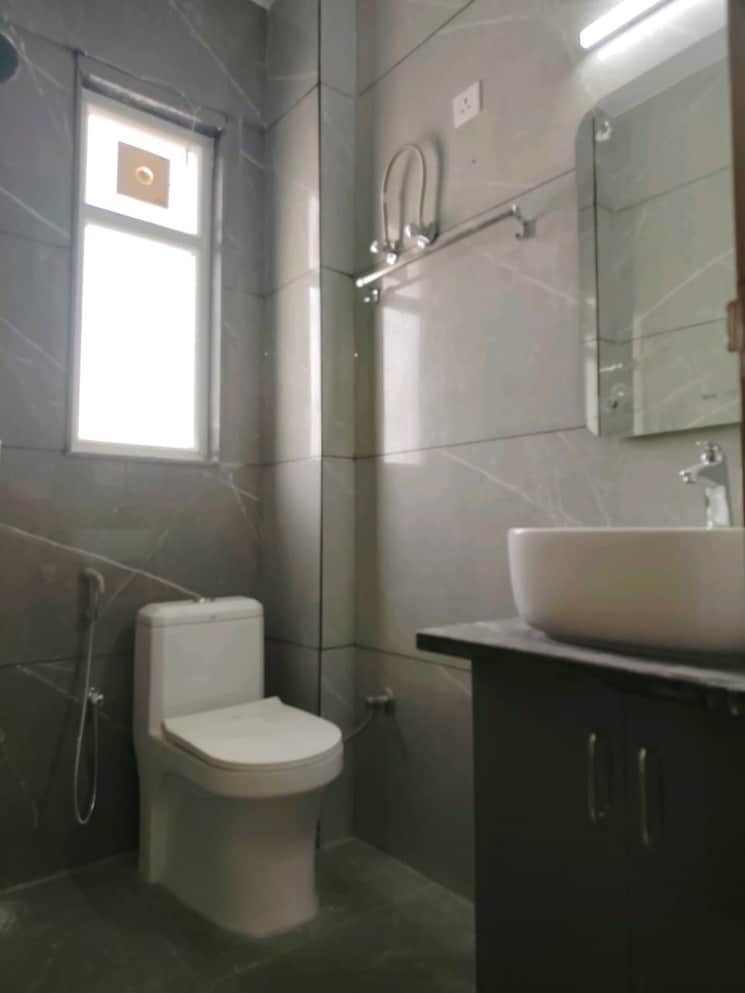 Bathroom, ansal-sushant-apartments 4 Bedroom 300 Sq.Ft. Builder Floor In Sushant Lok I Gurgaon 8552143