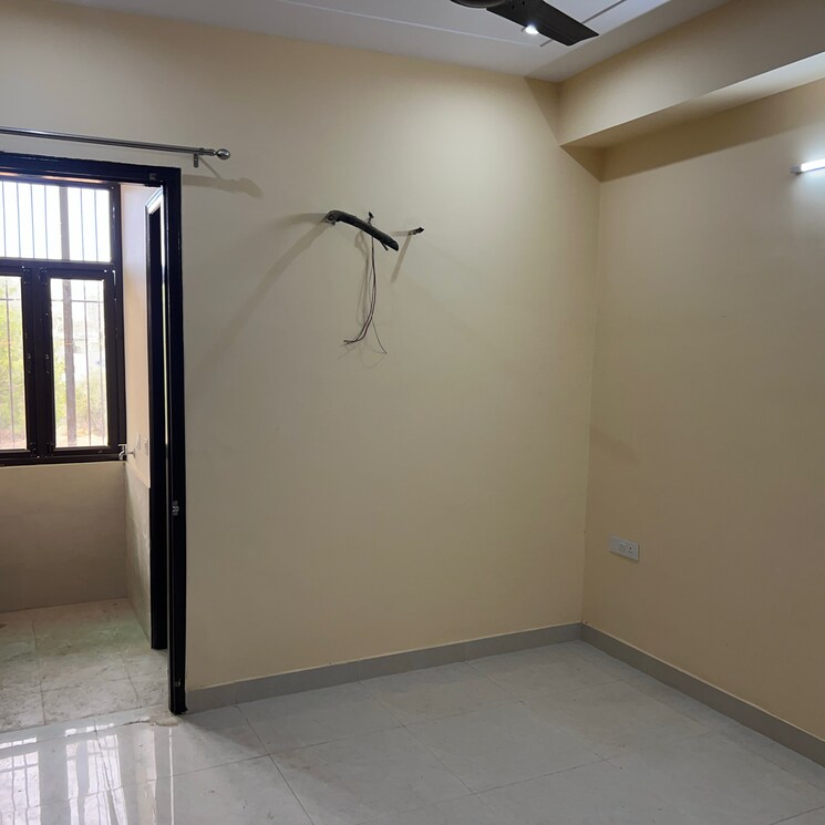 Room, sector 52 3.5 Bedroom 2600 Sq.Ft. Builder Floor In Sector 52 Gurgaon 8552160