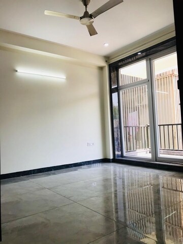Room in 3 BHK Apartment at DLF New Town Heights I, Sector 90 – for Rent