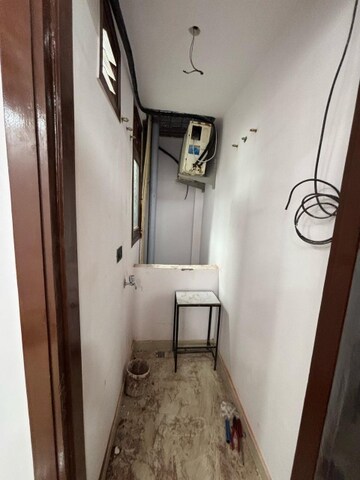 Building Lobby in 1 BHK Builder Floor at Govindpuri – for Rent