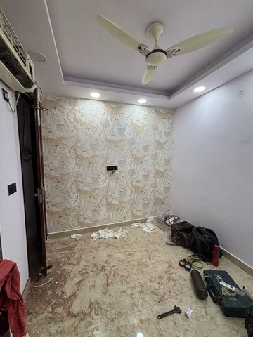 1 BHK Builder Floor For Rent in Govindpuri