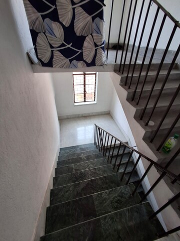 Staircase in 6+ BHK Independent House at Thakurpukur – for Sale