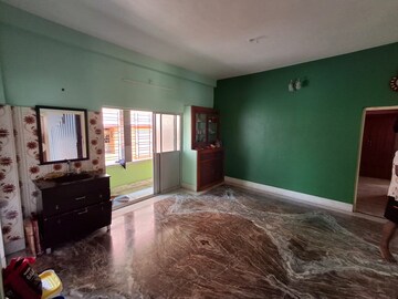Bedroom in 6+ BHK Independent House at Thakurpukur – for Sale