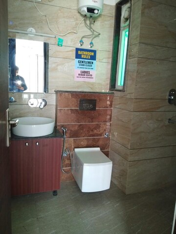 Bathroom in 3 BHK Builder Floor at DLF City Gurgaon, Sector 27 – for Rent