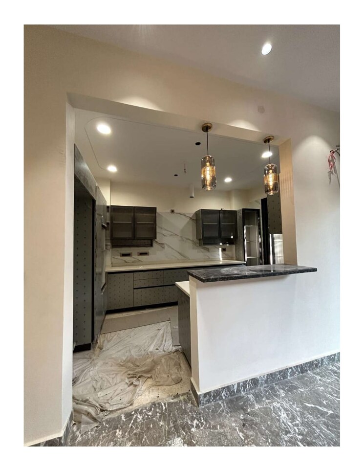 Kitchen, central gurgaon 3 Bedroom 300 Sq.Yd. Builder Floor In Central Gurgaon Gurgaon 8552354
