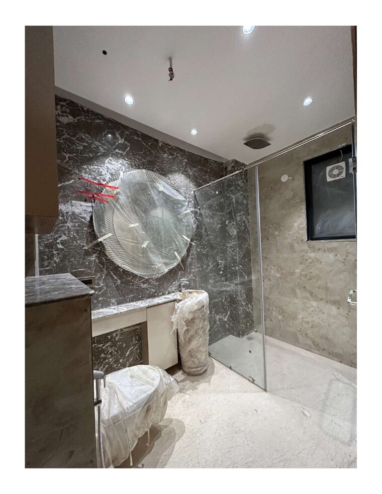 Bathroom, central gurgaon 3 Bedroom 300 Sq.Yd. Builder Floor In Central Gurgaon Gurgaon 8552354