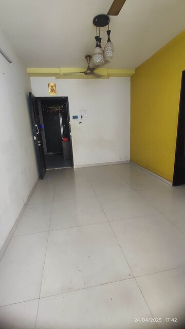 Room in 2 BHK Apartment at Agarwal Paramount, Virar West – for Rent