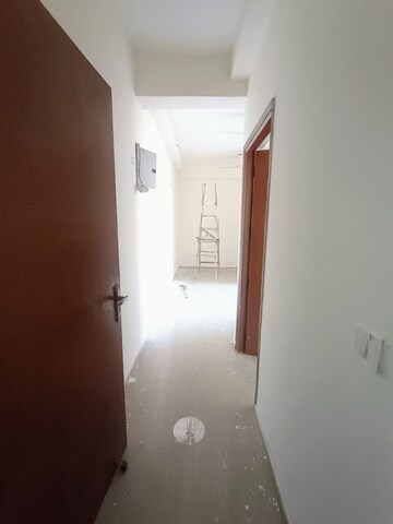 Building Lobby in 3 BHK Villa at Amrapali Riverview, Amrapali Leisure Valley – for Rent