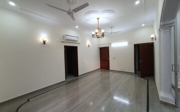 4 BHK Builder Floor For Rent in Neeti Bagh