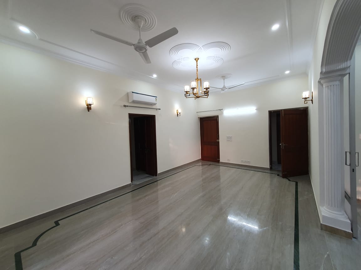 4 BHK Builder Floor For Rent in Neeti Bagh