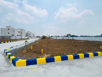 Swimming Pool in  Plot at Sriperumbudur – for Sale