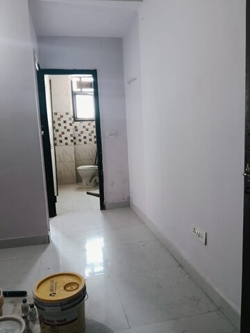Room in 1 BHK Builder Floor at Saket – for Rent
