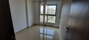 Room in 2 BHK Apartment at Hiranandani Highland, Powai – for Sale