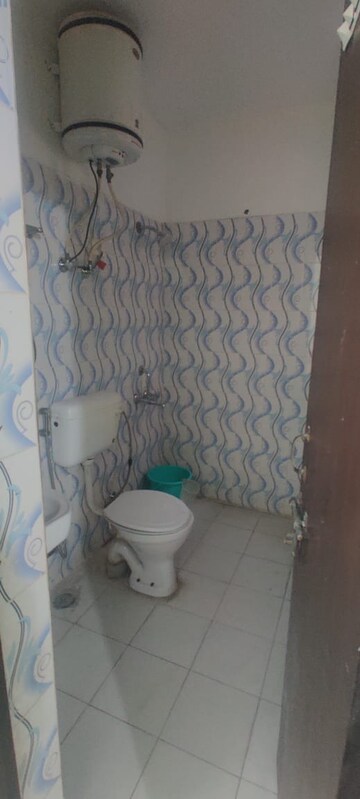 Bathroom in 1 BHK Builder Floor at Palam Vihar Residents Association, Palam Vihar – for Rent