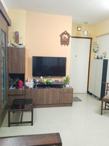 Living Room in 1 BHK Apartment at Vile Parle East – for Rent