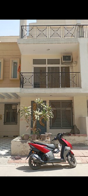 3 BHK Villa – Exterior View View at Amrapali Ivory Heights, Amrapali Dream Valley - for Sale