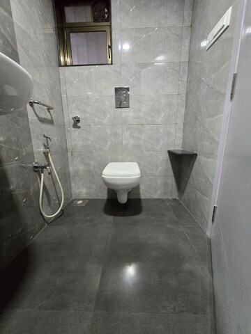 Bathroom in 5 BHK Apartment at Moraj Palm Paradise, Sanpada – for Rent