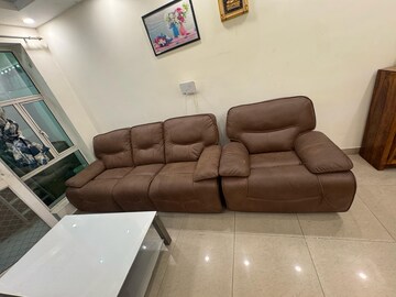 Master Bedroom in 3 BHK Apartment at Gaur City 2 - 14th Avenue, Sector 16c Greater Noida – for Rent