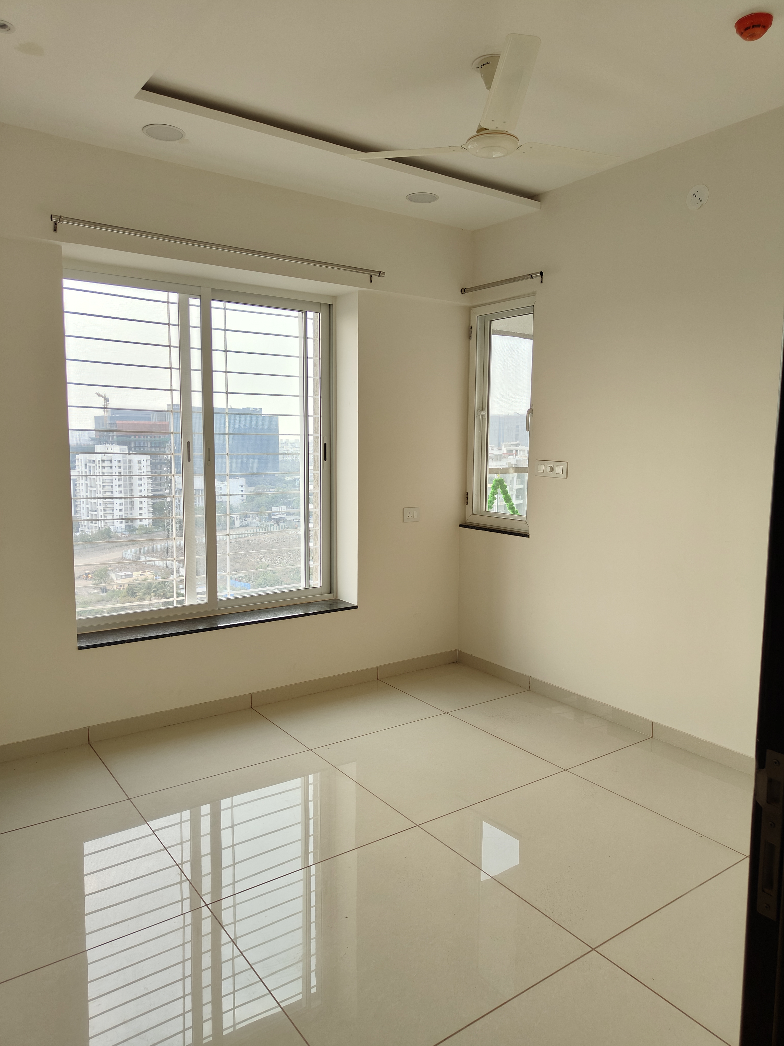 2 BHK Apartment For Sale in Mantra Montana Phase 6