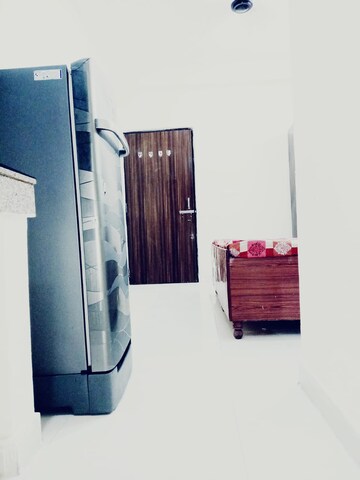 Furnished Amenities in 1 RK Builder Floor at SS 100, Sector 49 – for Rent