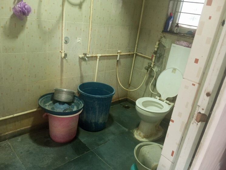 Bathroom, vasundhara sector 5 2 Bedroom 565 Sq.Ft. Apartment In Vasundhara Sector 5 Ghaziabad 8553388