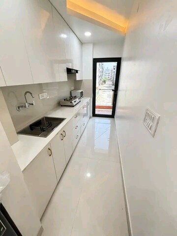 Kitchen in 2 BHK Builder Floor at Sushant Vyapaar Kendra, Sector 43 – for Rent