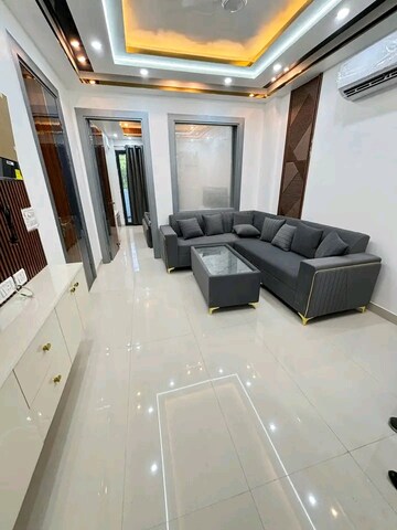 Master Bedroom in 2 BHK Builder Floor at Sushant Vyapaar Kendra, Sector 43 – for Rent
