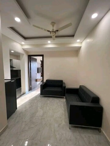 1 BHK Builder Floor For Rent in Sushant Vyapaar Kendra, Sector 43