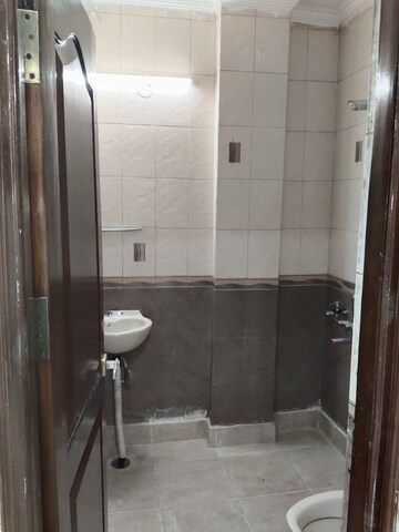Bathroom in 3 BHK Builder Floor at Sector 31 – for Rent