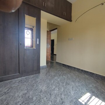 Room in 2 BHK Apartment at Btm Layout – for Rent