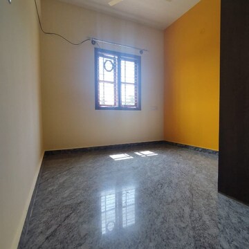 Room in 2 BHK Apartment at Btm Layout – for Rent