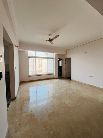 Room in 3 BHK Apartment at Pardos Okas Residency, Sushant Golf City – for Rent