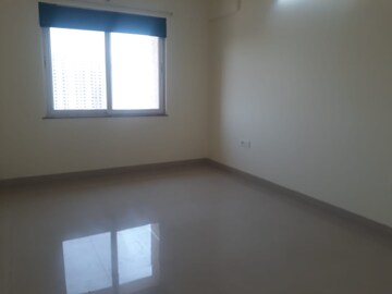 Room in 2 BHK Apartment at Raheja Vistas Premiere, Mohammadwadi – for Sale