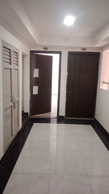 Building Lobby in 3 BHK Apartment at Rishita Manhattan, Gomti Nagar – for Rent