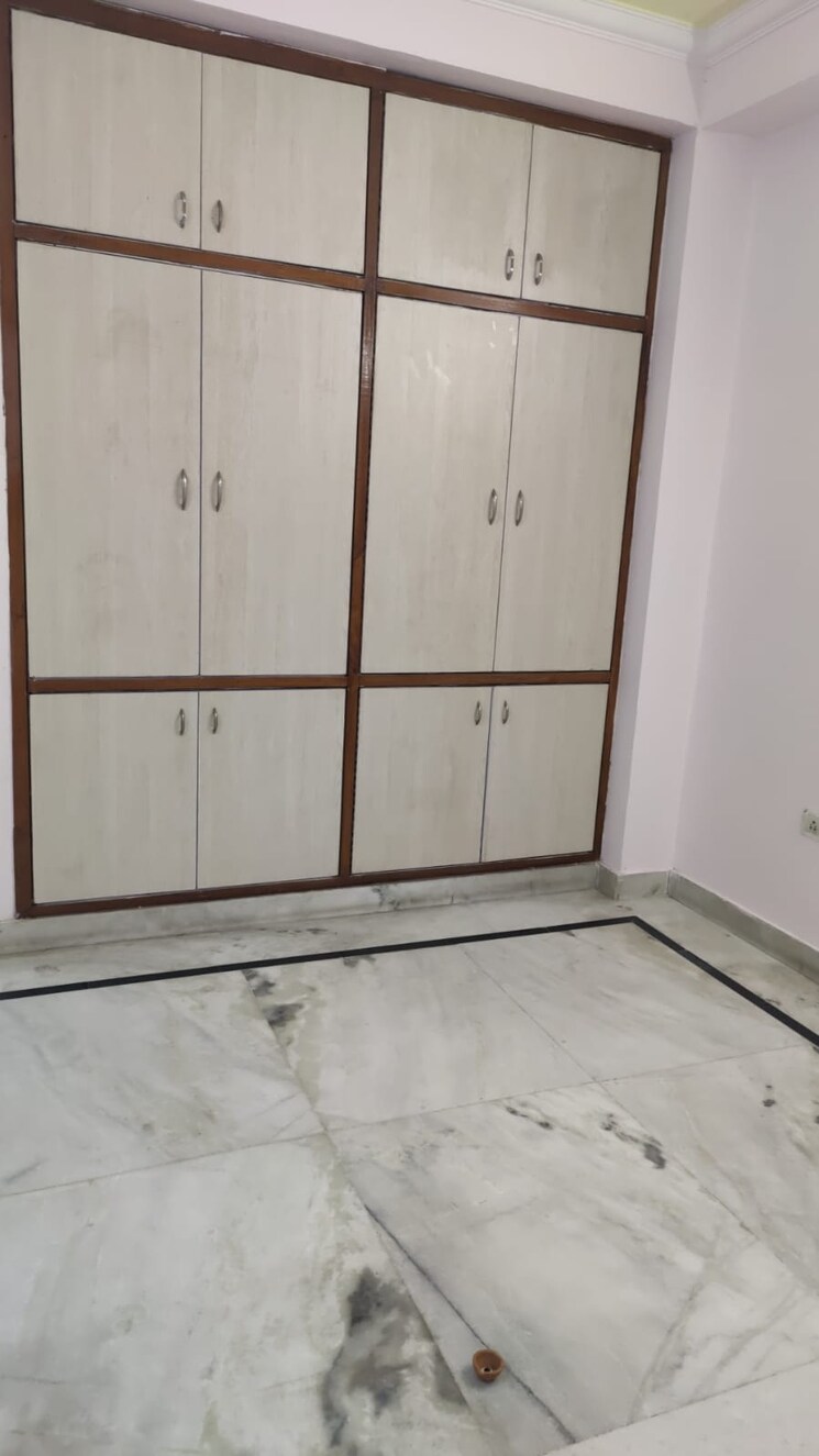 Room, ardee-city 2 Bedroom 263 Sq.Yd. Independent House In Sector 52 Gurgaon 8555303