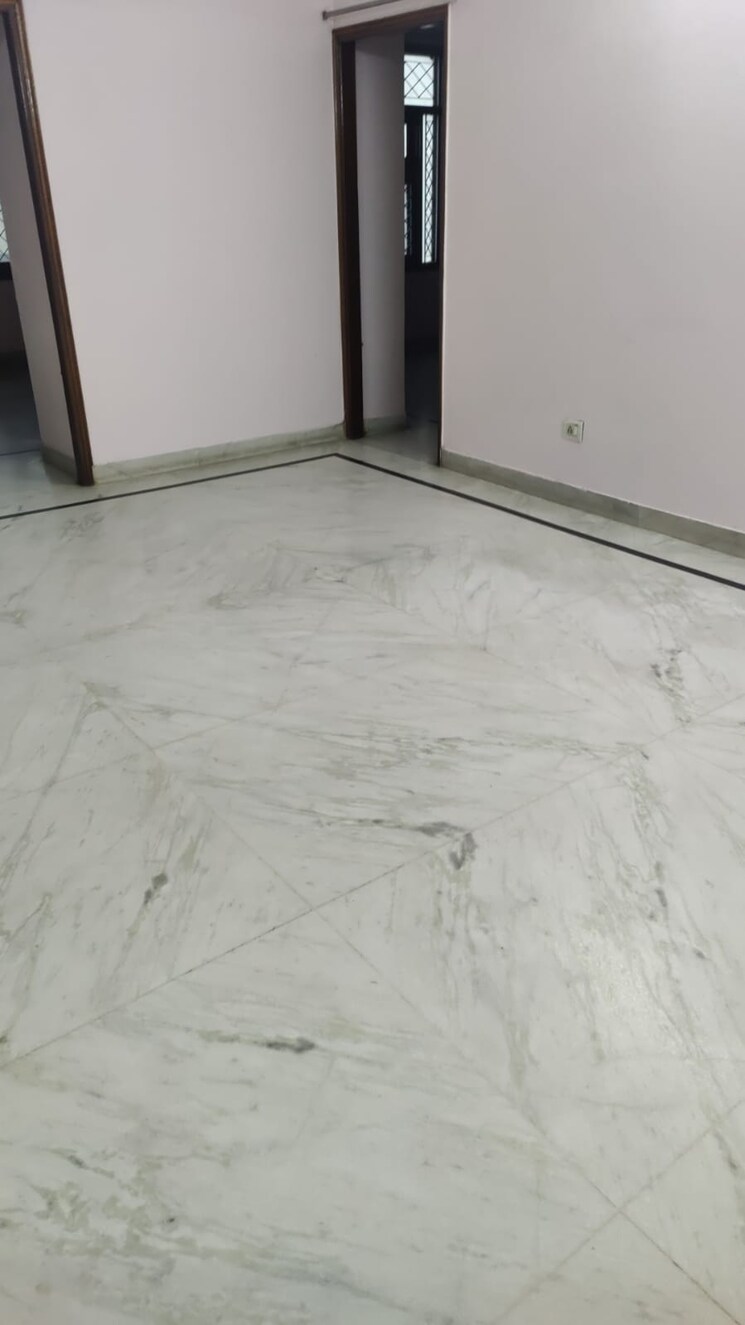 Room, ardee-city 2 Bedroom 263 Sq.Yd. Independent House In Sector 52 Gurgaon 8555303