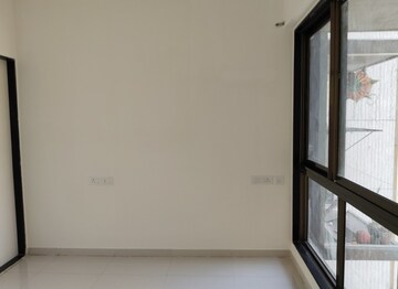 Room in 1 BHK Apartment at Chandak Nishchay, Borivali East – for Rent