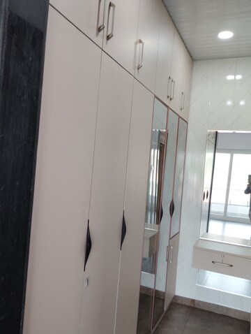 Building Lobby in 3 BHK Apartment at Mahanagar – for Rent